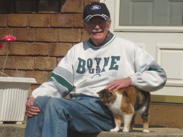 2-Amys-dad-with-one-of-his-cats